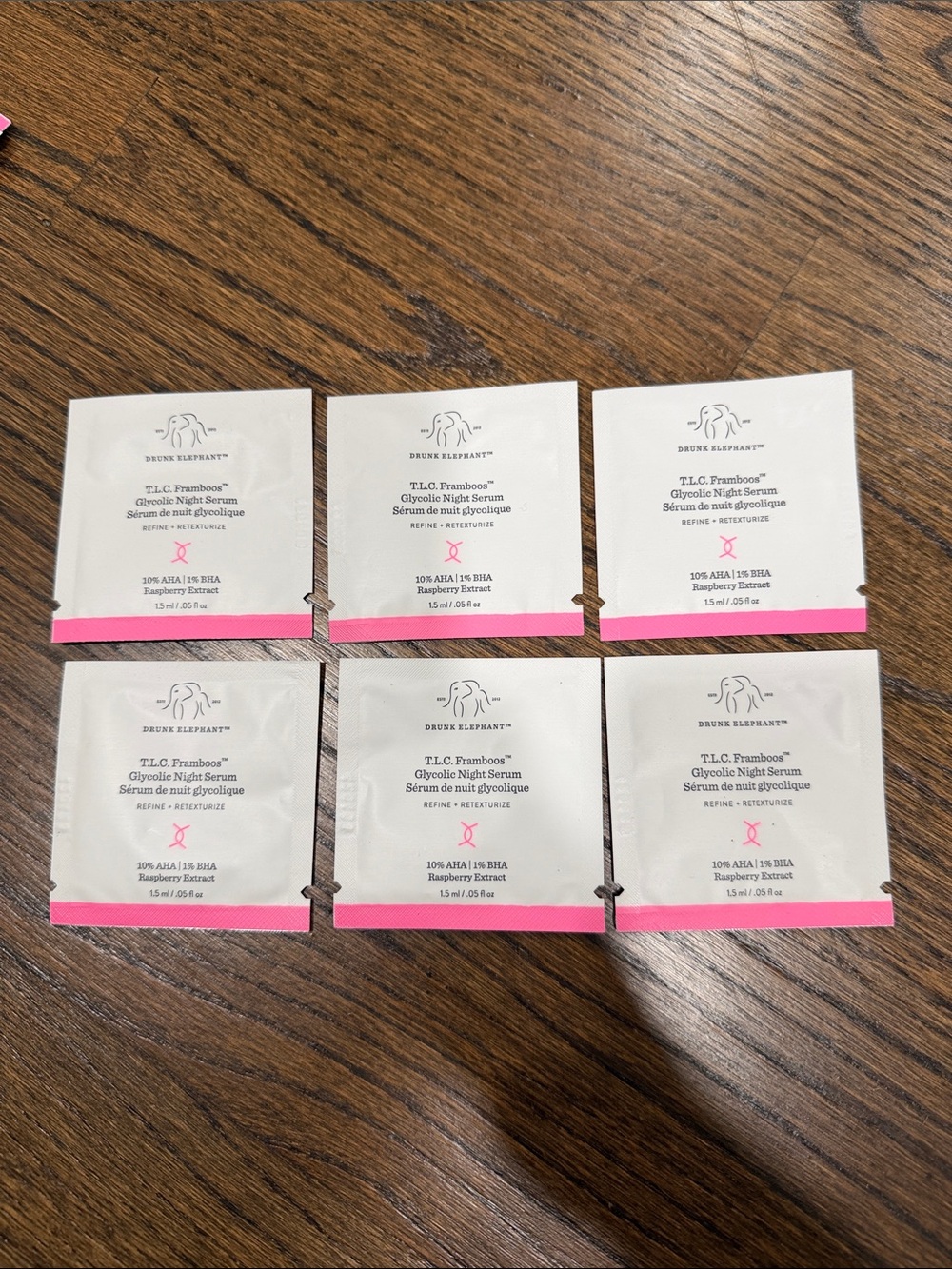 Drunk Elephant T.L.C. Framboos Glycolic Night Serum Sachets- set of 6
